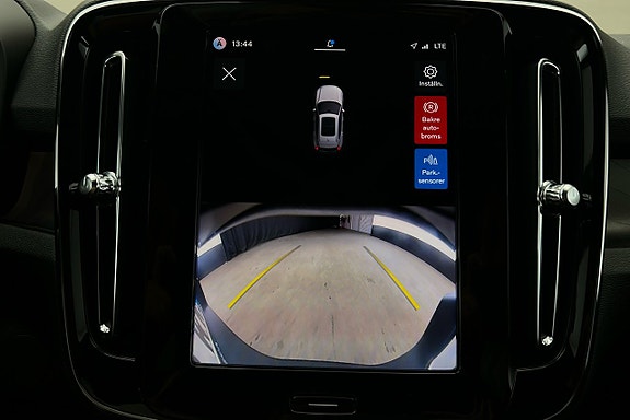 Volvo XC40 20 of 21