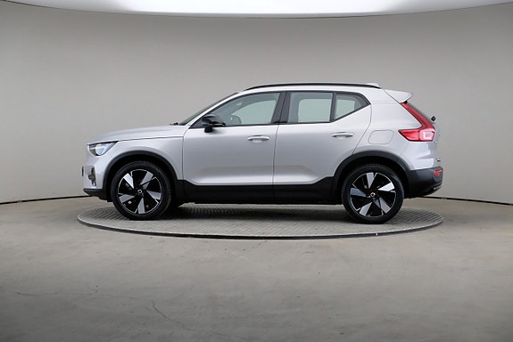 Volvo XC40 4 of 21