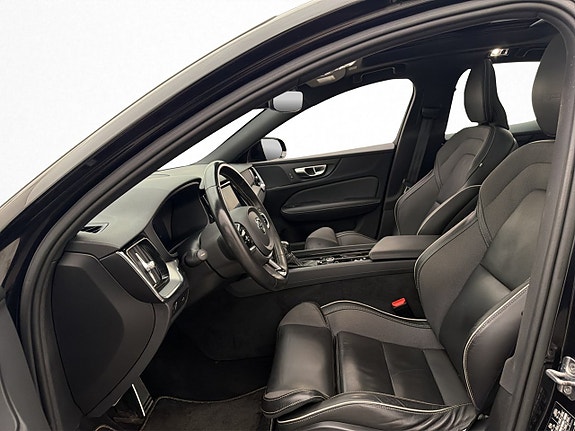 Volvo S60 12 of 30