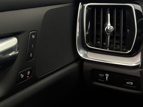 Volvo S60 15 of 30
