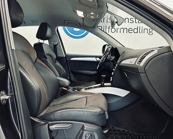 Audi Q5 9 of 12