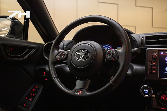Toyota GR86 10 of 21