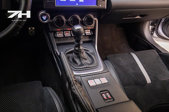 Toyota GR86 12 of 21