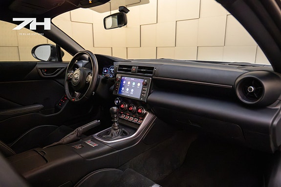 Toyota GR86 14 of 21