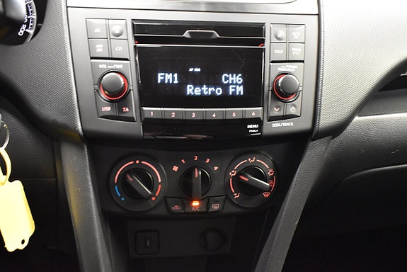Suzuki Swift 13 of 15