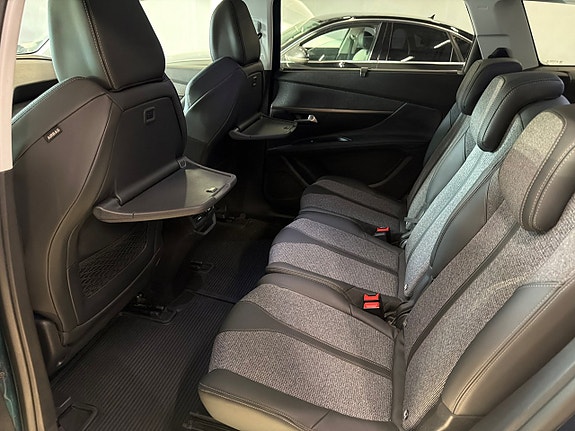 Peugeot 5008 10 of 16
