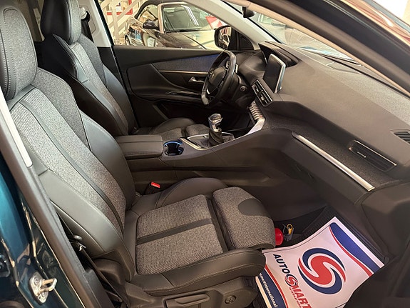 Peugeot 5008 11 of 16