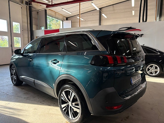 Peugeot 5008 5 of 16