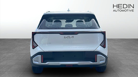 Kia Seltos 7 of 9