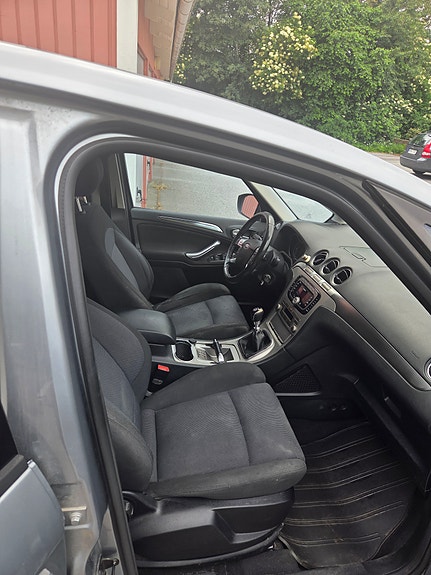 Ford S-MAX 6 of 11