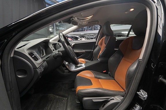 Volvo V60 Cross Country 13 of 22
