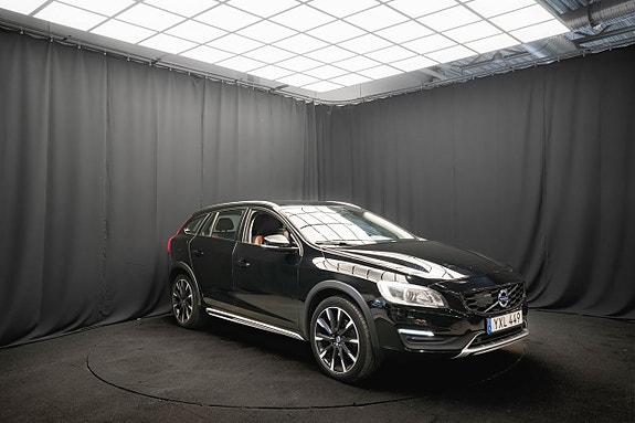 Volvo V60 Cross Country 4 of 22