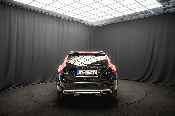 Volvo V60 Cross Country 7 of 22