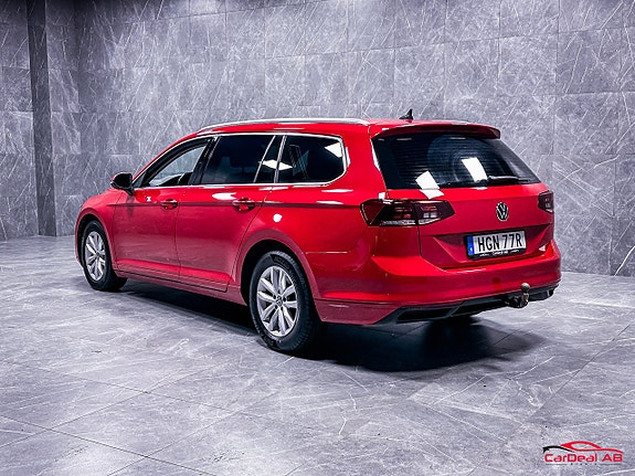 Volkswagen Passat 5 of 25