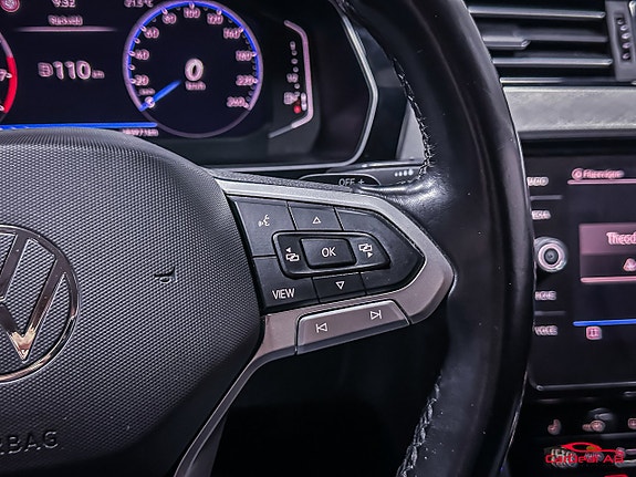 Volkswagen Passat 22 of 25