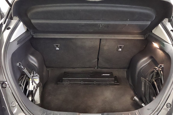 Nissan Leaf 13 of 16