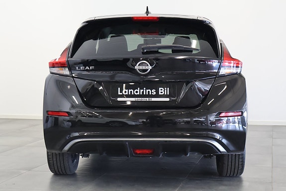 Nissan Leaf 3 of 16