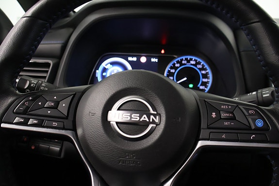 Nissan Leaf 8 of 16