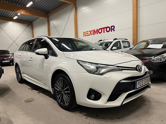 Toyota Avensis 3 of 17