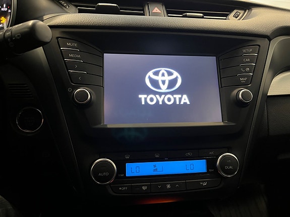 Toyota Avensis 14 of 17