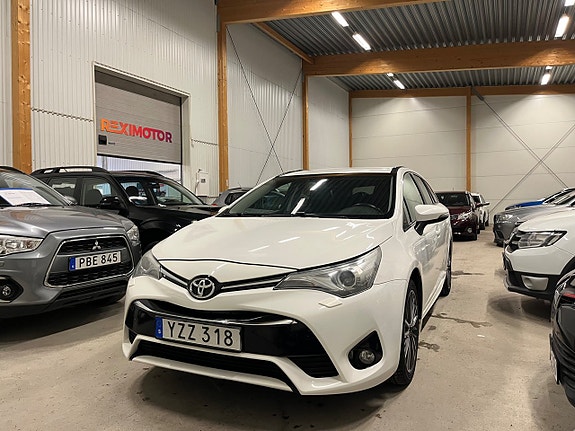 Toyota Avensis 7 of 17