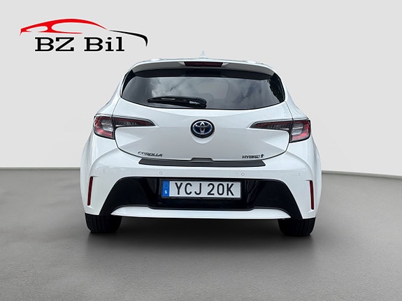 Toyota Corolla 4 of 16