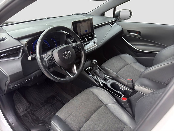 Toyota Corolla 9 of 16