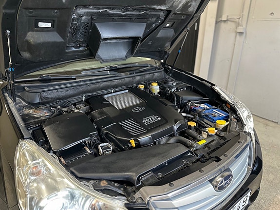 Subaru Legacy 21 of 21