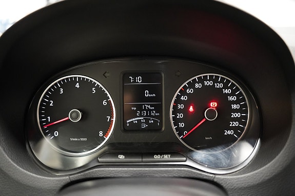 Volkswagen Polo 11 of 18