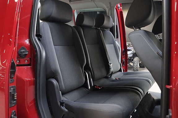 Volkswagen Caddy Maxi 12 of 21