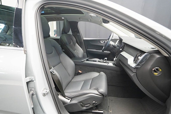 Volvo XC60 18 of 25