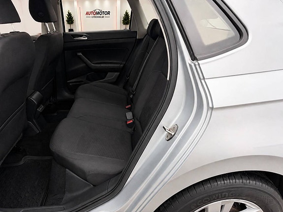 Volkswagen Polo 10 of 17