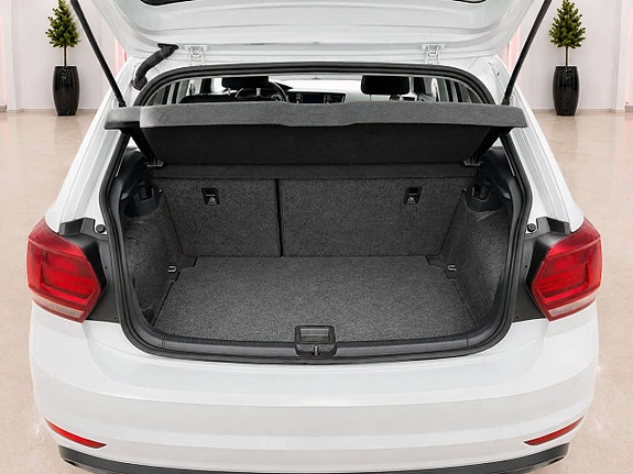 Volkswagen Polo 12 of 17