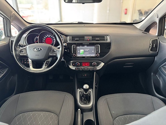 Kia Rio 10 of 21