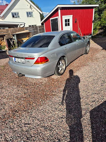 BMW 745i 2 of 3