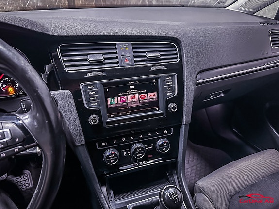 Volkswagen Golf I 21 of 26