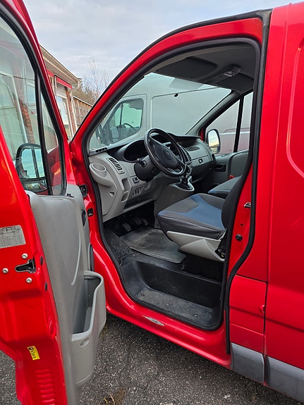 Renault Trafic 4 of 5
