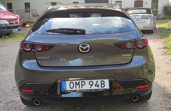 Mazda 3 4 of 8