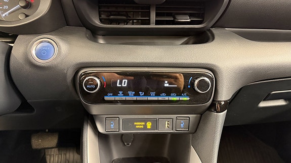 Mazda 2 12 of 15