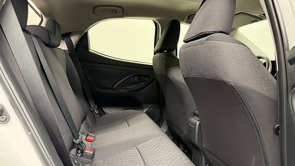 Mazda 2 5 of 15
