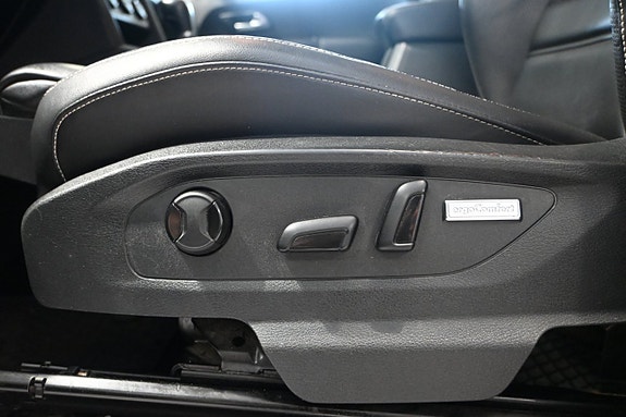 Volkswagen Amarok 19 of 30
