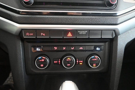 Volkswagen Amarok 25 of 30