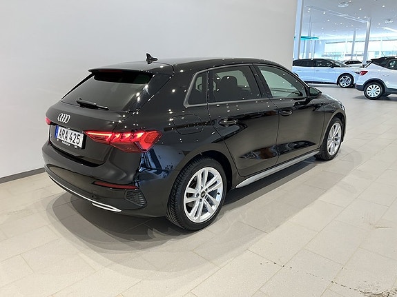 Audi A3 3 of 9