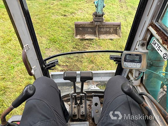 Grävmaskin Kobelco SK75UR 12 of 27
