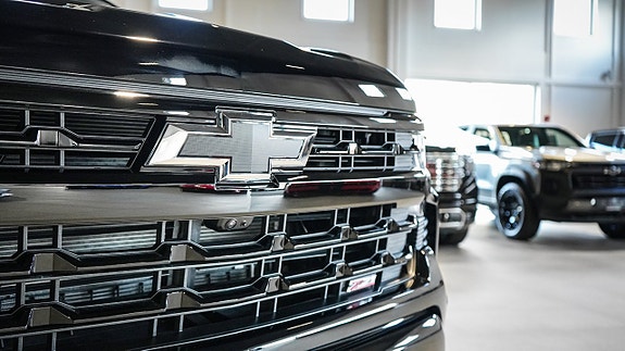 Chevrolet Silverado EV 7 of 25
