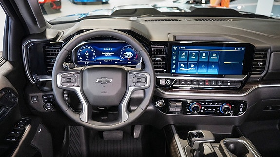 Chevrolet Silverado EV 14 of 25