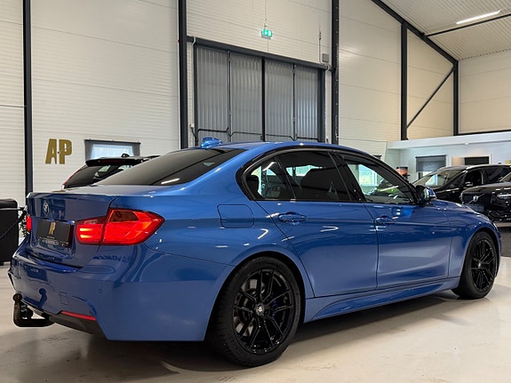BMW 328i 14 of 20