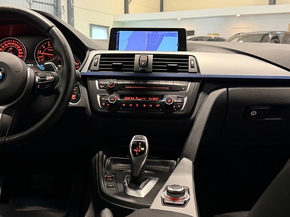 BMW 328i 18 of 20