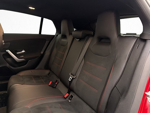 Mercedes-Benz CLA200 30 of 30
