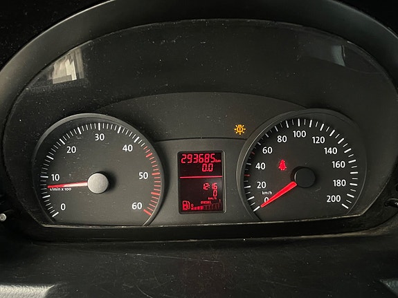 Volkswagen Crafter 13 of 19